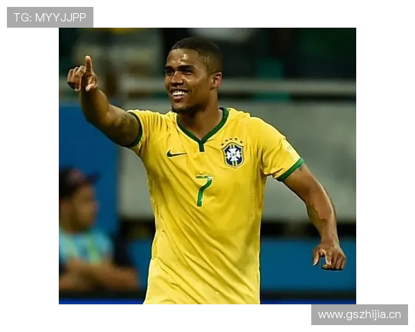 拉菲尼亚与道格拉斯·科斯塔的巅峰期对比：技术特点与效率差异分析